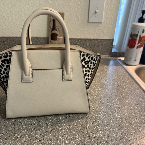 Small Leopard Michael Kors Bag - Picture 3 of 3